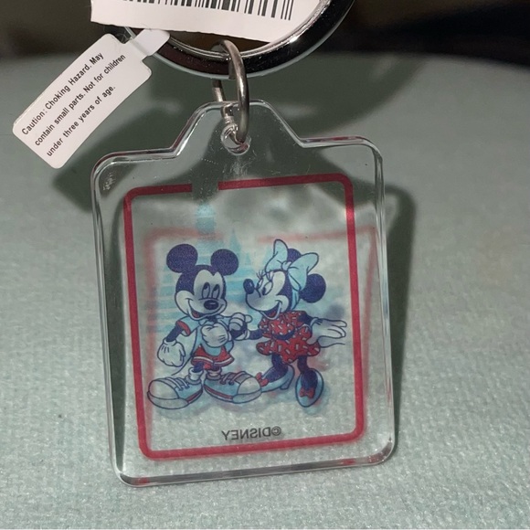 Disney Mickey and Minnie Keychain - Picture 3 of 3